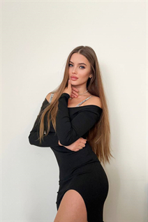 Stunning Ukrainian woman ilona from kiev with Light Brown hair age 26