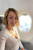 Femme parfaite olga de ricadi avec Chatain clairs cheveux, âge 42 photo-16