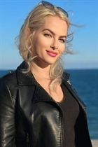 zagreb bride viktoria with Blonde hair age 38 photo-33