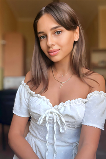 Ukrainian bride alina from kiev with Dark Brown hair age 27