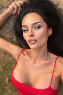 Superbe femme ukrainienne katerina de dnipro aux cheveux Brunette, age 43