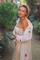 Perfect woman svetlana from amsterdam with Blonde hair age 47 photo-8