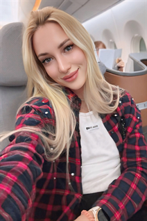 German girl kristina from munich with Blonde hair 33 years old