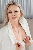 Pretty girl julia from chicago with Blonde hair age 39 photo-2