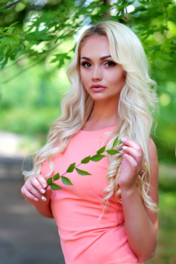 Cute Alina (35 y.o.) from Donetsk with Blonde hair - ID 396369 ...