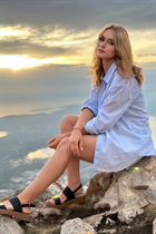 Bride from wrocław veronika with Blonde hair age 24 photo-21