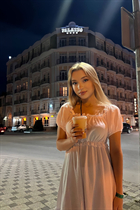 Rencontre femme ukrainienne nastya de kiev avec Chatain clairs cheveux, age 23 photo-3