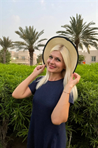 Mariée de dubai lilia avec Blond cheveux, âge 53 photo-6