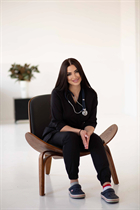 Belle femme ukrainienne mariia de kiev avec Noirs cheveux, âge 27 photo-3