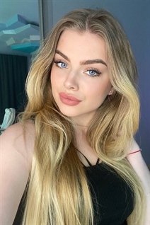 Meet Ukrainian girl snigana from kiev with Blonde hair age 22