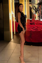Dating a czech woman liliia from prague with Dark Brown hair 29 years old photo-1