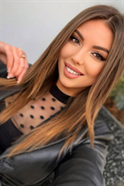 Meet moldovan girl alina from kishinev with Light Brown hair age 20 photo-7