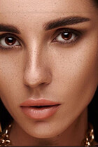 Meet moldovan girl ekaterina from fălesti, pinzareni with Black hair age 31 photo-17