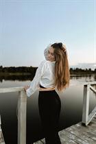 Beautiful women from ukraine olena from zhitomir with Light Brown hair age 22 photo-3