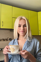 Wife from Ukraine nataliia from kyiv with Blonde hair age 43 photo-6
