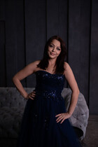 Dating a ukrainian woman irina from kiev with Black hair age 50 photo-4