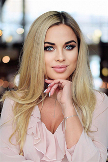 Femme célibataire ukrainienne anna de kharkov avec Blond cheveux, âge 38