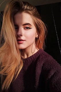 Stunning Ukrainian woman tetiana from odessa with Red hair age 25