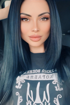 Femme parfaite elina de madrid avec Noirs cheveux, âge 37 photo-24