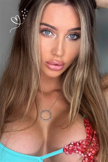 Femme parfaite sarah de warsaw avec Chatain clairs cheveux, âge 27