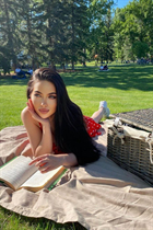 calgary mariée luisa avec Noirs cheveux, âge 26 photo-8