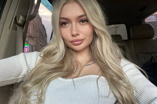 Ukrainian woman for dating veronica from lviv with Blonde hair age 22 photo-12