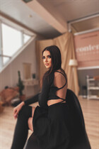 Épouse d'Ukraine viktoriya de nikolaev avec Noirs cheveux, âge 27 photo-6