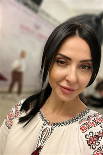 Fille célibataire ukrainienne tetiana de poltava avec Noirs cheveux, âge 41