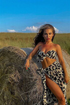 Perfect woman diana from vilnius with Light Brown hair age 39 photo-1