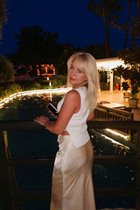 Femme parfaite elena de vienna avec Blond cheveux, âge 51 photo-17