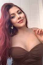 Femme parfaite olesya de paris avec Chatain clairs cheveux, âge 19 photo-35