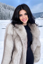 Ukranian bride iryna from london with Black hair age 25 photo-6