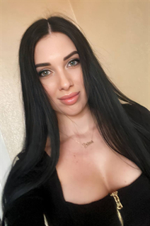 Mariée ukrainienne iryna de krivoy rog avec Chatain clairs cheveux, âge 32