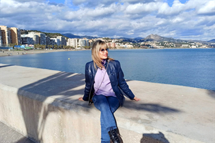 Fille de granada anzhella aux cheveux Chatain clairs, age 53 photo-23