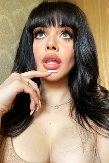 Ukranian bride iryna from london with Black hair age 26