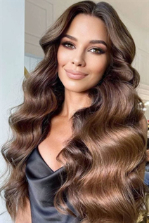 Beautiful ukrainian girl diana from lviv with Dark Brown hair age 29