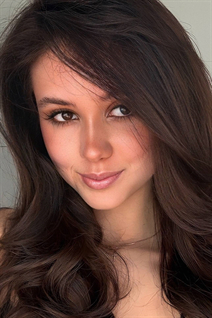 Ukrainian single woman sofiia from kyiv with Light Brown hair age 18