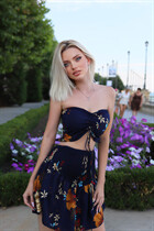 Ukrainian single woman anna from odessa with Blonde hair age 29 photo-4