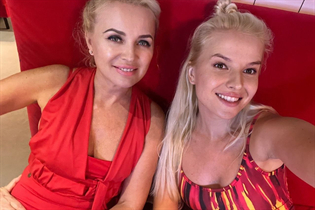 Jolie fille liudmyla de los angeles avec Blond cheveux, âge 59 photo-16