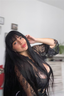 Dating a ukrainian woman galina from chernivtsi with Black hair age 28