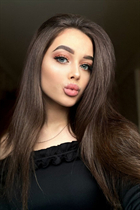 Novia de Ucrania kristina de krivoy rog con pelo Marrón oscuro y edad 21 photo-5