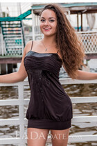 Fille ukrainienne lyubov de nikolaev avec Brunette cheveux, âge 27 photo-1