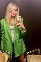 Dating a german girl irina from berlin with Blonde hair 41 years old photo-6