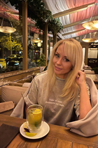 Femme parfaite elena de vienna avec Blond cheveux, âge 51 photo-6