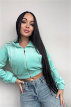 Superbe femme ukrainienne iryna de odessa aux cheveux Noirs, age 38 photo-1