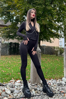 Girl from kadiz kateryna with Light Brown hair age 34