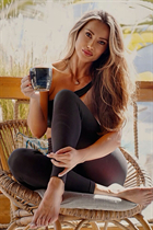 Perfect woman florentina from new york with Blonde hair age 38 photo-16