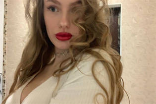 Dating a ukrainian girl kristina from odesa with Blonde hair age 19 photo-8