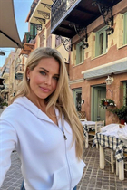 Bride from naples mia with Blonde hair age 42 photo-3