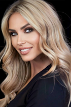 Modèle fille ukrainienne marina de kyiv avec Blond cheveux, âge 38